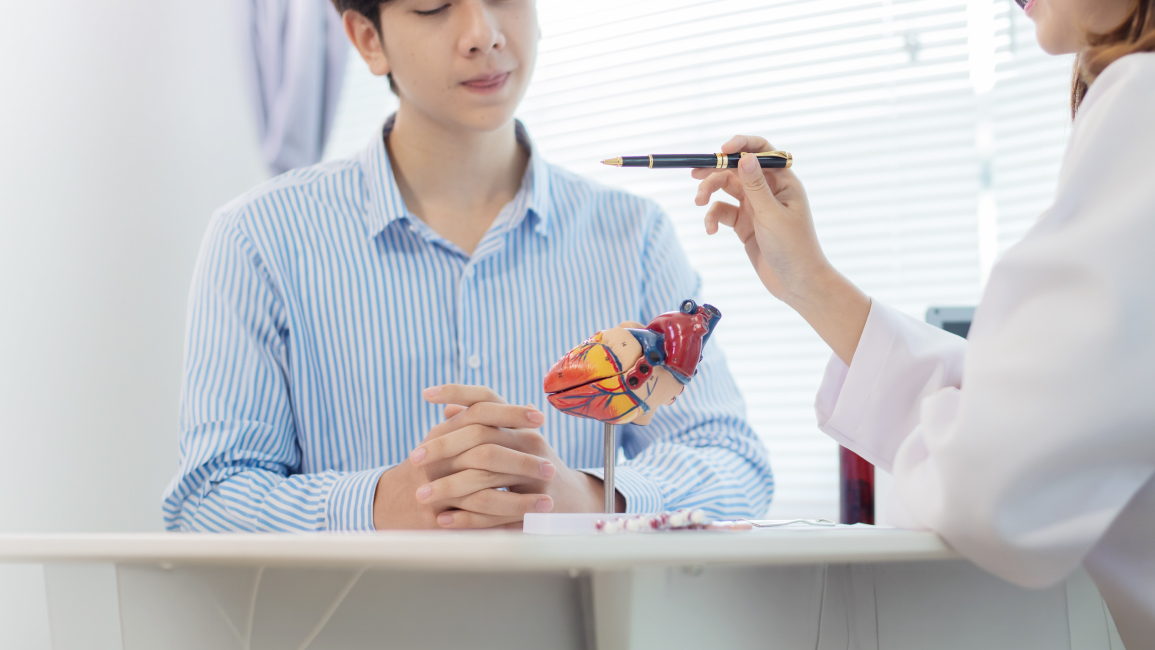 แพทย์ให้ข้อมูลเกี่ยวกับโรคหัวใจมีกี่ประเภทและแนะนำวิธีรักษาโรคหัวใจที่เหมาะสมเฉพาะบุคคล